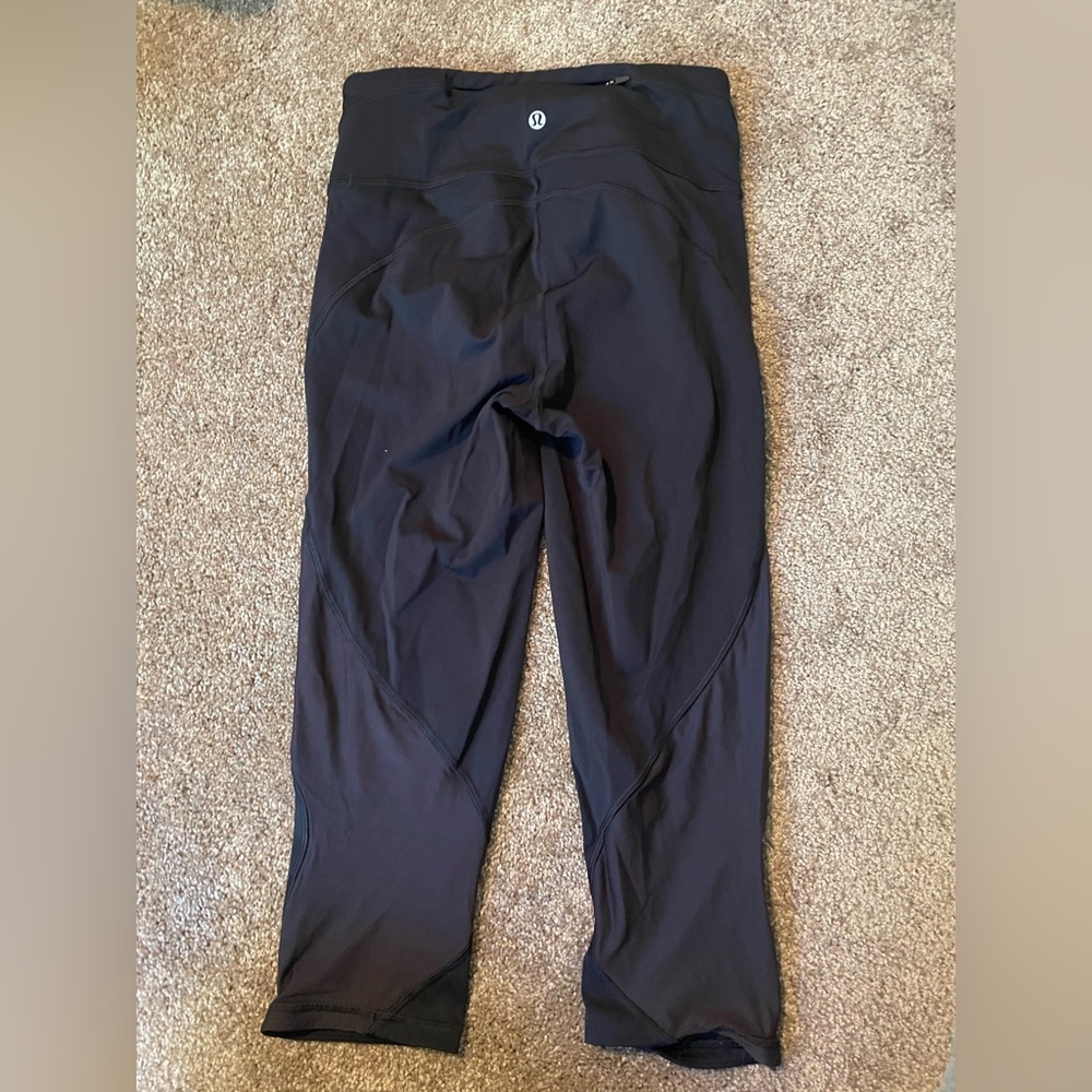 Lululemon Black Athletic Capri Leggings with Mesh Panel